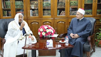 رئيس مركز الإعجاز العلمي يشيد بدور الأزهر في تعليم الطلاب الوافدين