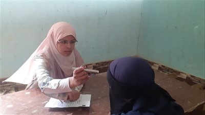 جامعة قنا تنظم قافلة طبية وبشرية شاملة بقرية كلاحين الحاجر بقفط