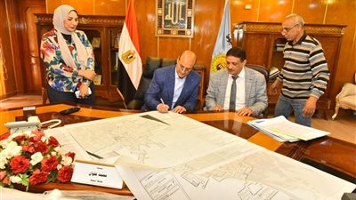 محافظ أسيوط يعتمد مخططات تفصيلية لـ 3 قرى بالقوصية ويعلن إنجاز 231 قرية ضمن خط