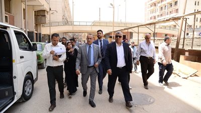 عميد طب أسيوط يرافق وفد بنك الاستثمار القومي لمتابعة مشروعات البنية التحتية 
