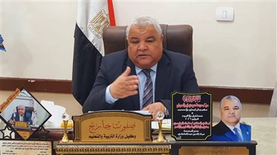 استعدادا لامتحانات الشهادة الإعدادية..وكيل تعليم الأقصر يجتمع برؤساء الأقسام 