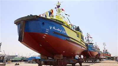 الفريق أسامة ربيع يشهد تدشين وحدات بحرية جديدة بشركة التمساح لبناء السفن