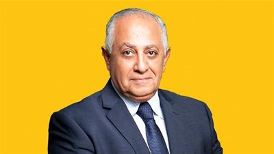 نجل حسن المستكاوي يطلب الدعاء لوالده بعد تدهور حالته الصحية