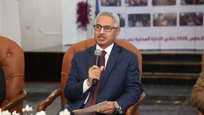 محافظ بني سويف يوجه برفع درجة الاستعدادات لموسم توريد الأقماح المحلية 