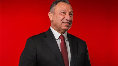 مصدر بالأهلي يكشف حقيقة استياء الخطيب من تأخر العمل في ستاد الأهلي