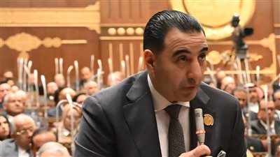 وكيل صناعة الشيوخ: إغلاق مضيق هرمز يهدد الصناعة العالمية بموجة تضخم جديدة