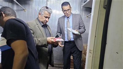 ضبط ربع طن سلع فاسدة بالأقصر.. حملة تموينية تضرب الأسواق والمخابز المخالفة