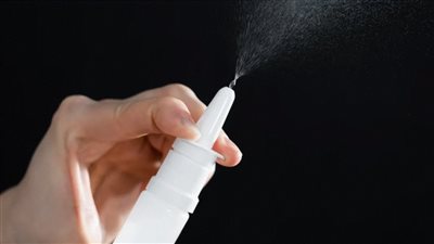بخاخ أنفي جديد يبطئ شيخوخة الدماغ ويحسن الذاكرة..دراسة تكشف