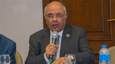 بقرار جديد.. الفيومي يعلن إتاحة 65 نشاطا صناعيا داخل الكتل السكنية