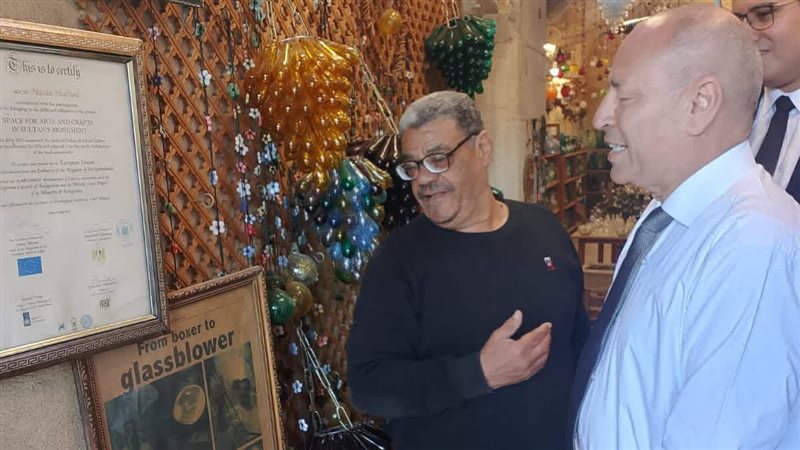 محافظ القاهرة خلال