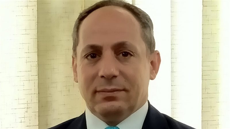 الدكتور رأفت محمود،