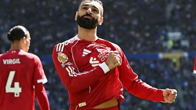 محمد صلاح يكتب التاريخ في ديربي الميرسيسايد ويعادل رقم جيرارد