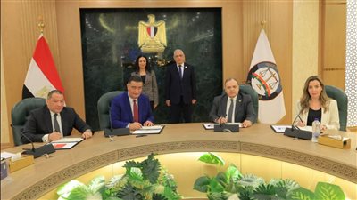 مايا مرسي والنائب العام يشهدان توقيع بروتوكولي بين الوزارة والنيابة العامة