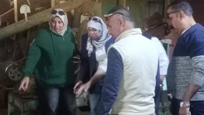 ضبط كيانات مخالفة لتصنيع وتعبئة أسمدة ومخصبات زراعية وأعلاف بالمنوفية