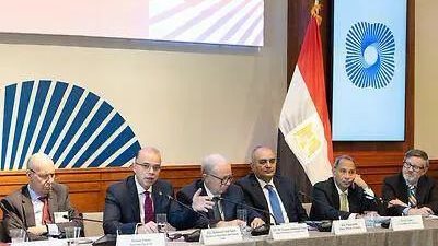 في مائدة مستديرة بغرفة التجارة الأمريكية.. 