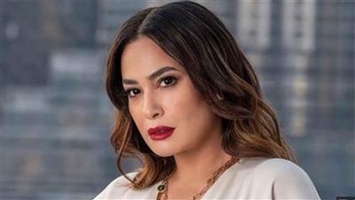 الفراق صعب.. هند صبري تنعي والد منة شلبي                    