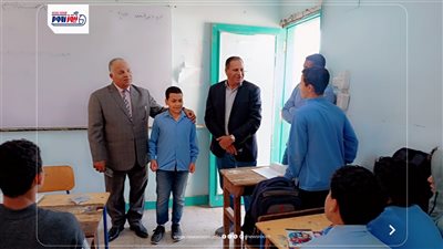 مدير تعليم الفيوم يكرم طلاب الصف الثالث الإعدادي المتميزين لتفوقهم العلمي 