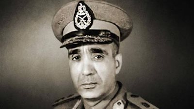 بعد إزالة صورة من شوارع سوريا.. من هو الفريق عبد المنعم رياض؟