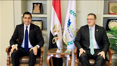 وزير الشباب والرياضة يلتقي رئيس الجهاز المركزي للتنظيم والإدارة