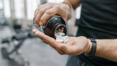 سحب مكملات طاقة شهيرة من الأسواق الأمريكية بسبب مخاطر قلبية وعصبية
