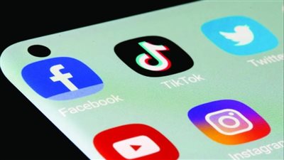 هل الابتعاد عن فيس بوك وإنستجرام يساعد في تقليل الاكتئاب والوحدة؟