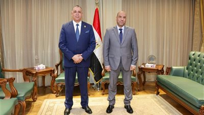 تنسيق بين «المحامين» و«وزارة العمل» لتذليل عقبات المهنة ورفع كفاءة الأعضاء