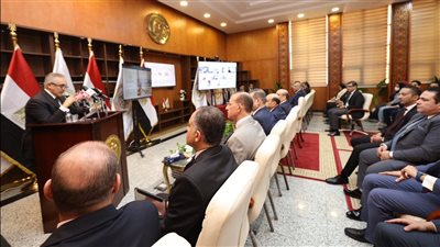 وزير العدل يدشن منظومة الربط الإلكتروني لتعليق الخدمات الحكومية للممتنعين عن سداد النفقة بمحكمة شمال القاهرة.. ويؤكد: لا تهاون في حقوق الأسرة