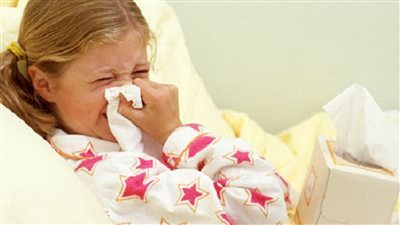 دراسة جديدة تكشف أسباب العدوى المتكررة بالزكام عند الأطفال