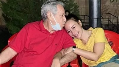 الأربعاء المقبل .. منة شلبي تستقبل عزاء والدها في مسجد المشير 