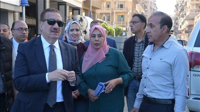 محافظ بورسعيد يوجه بتكثيف معدلات العمل في تطوير شارعي فلسطين وأوجينا