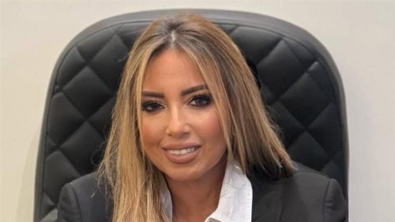نيفين بدار 