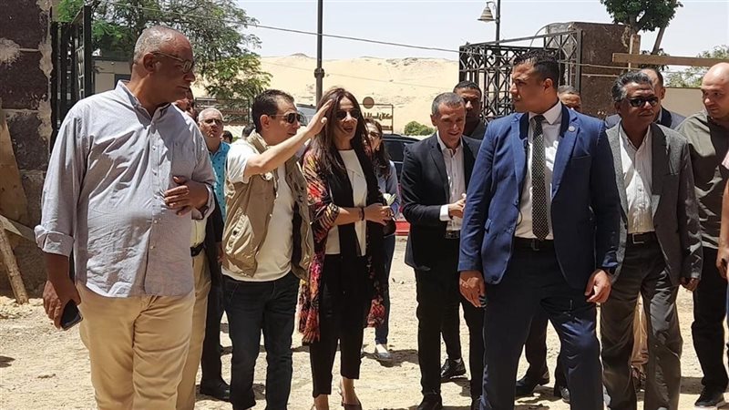وزيرة الثقافة 