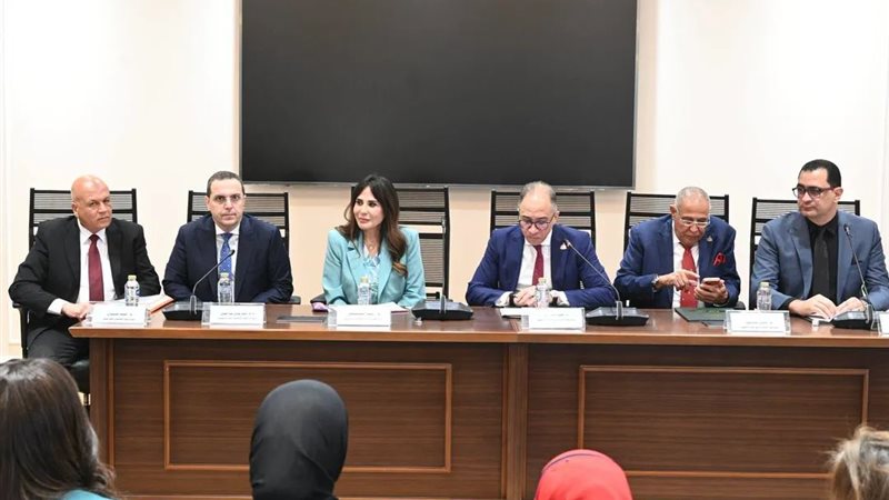 جانب من اللقاء 