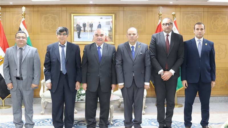 مدكور يتوسط سدنة