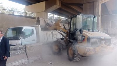 إنذارات لمسؤولي النظافة والإشغالات خلال جولة محافظ الجيزة بالدقي وبولاق