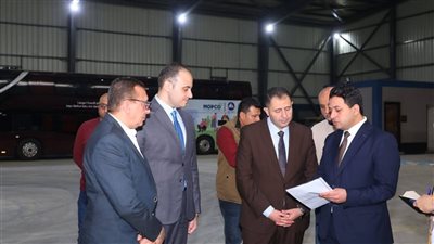 توريد سيارات مكبس وكشافات ليد لتعزيز النظافة وتحسين الإضاءة العامة بدمياط