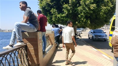فتاة تلقي بنفسها من أعلى كوبري أخميم بسوهاج وجهود لانتشال الجثة