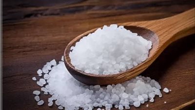     هل يسبب الملح الزائد فقدان الذاكرة؟ نتائج علمية تثير القلق عالميا