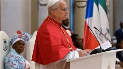 بابا الفاتيكان يلتقي السلطات والمجتمع المدني والسلك الدبلوماسي في غينيا 