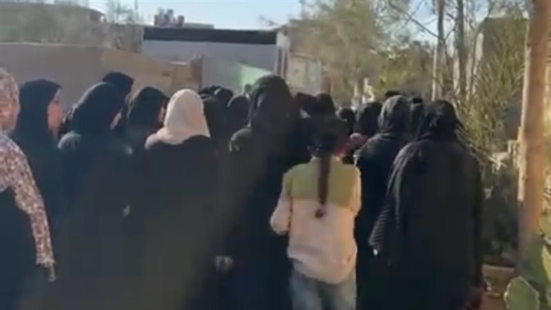 نساء في جنازة - أرشيفية