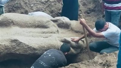 العثور على تمثال أثري ضخم في تل فرعون بمدينة الحسينية بالشرقية