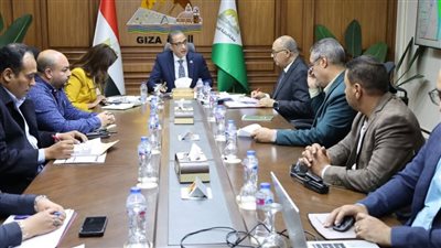 محافظ الجيزة: دعم حي الوراق بشركتي نظافة و60 عاملا لرفع كفاءة الخدمات