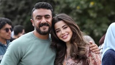 ماذا قال أحمد العوضي ليارا السكري بعد نشر صورته بالبدلة ؟