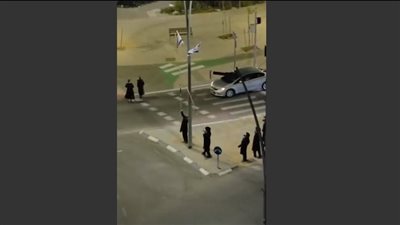 القبض على يهود متشددين بتهمة إزالة الأعلام الإسرائيلية (فيديو)