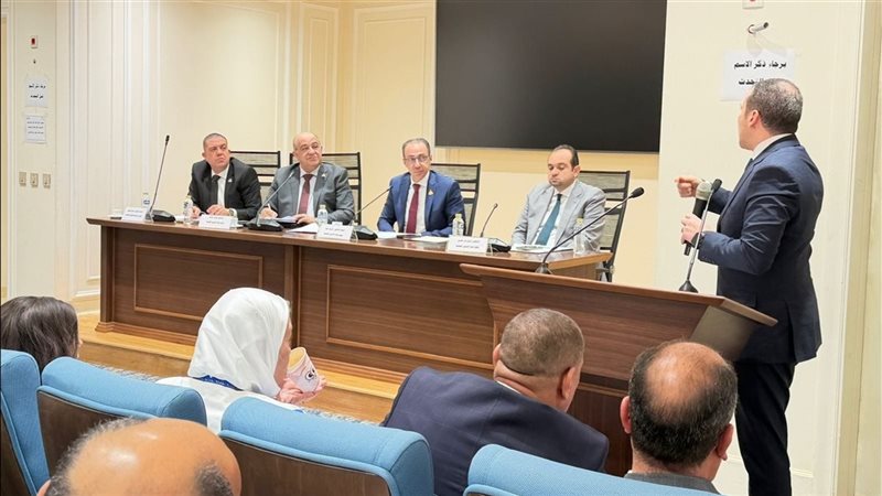 لجنة الصحة بالنواب