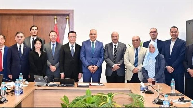 اللقاء 