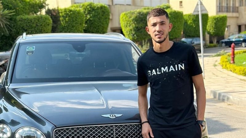 أحمد  فتوح وسيارته