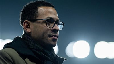 رسميًا.. تشيلسي يعلن إقالة ليام روزينيور من تدريب الفريق