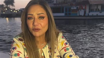 من أسوان.. ليلى علوي توجه رسالة مؤثرة إلي الكينج محمد منير