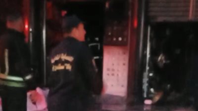 السيطرة على حريق هائل بمحل أدوات منزلية في المنشية بالإسكندرية